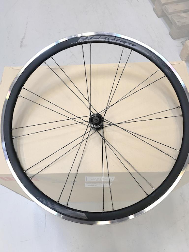 Expert CW 700, front wheel